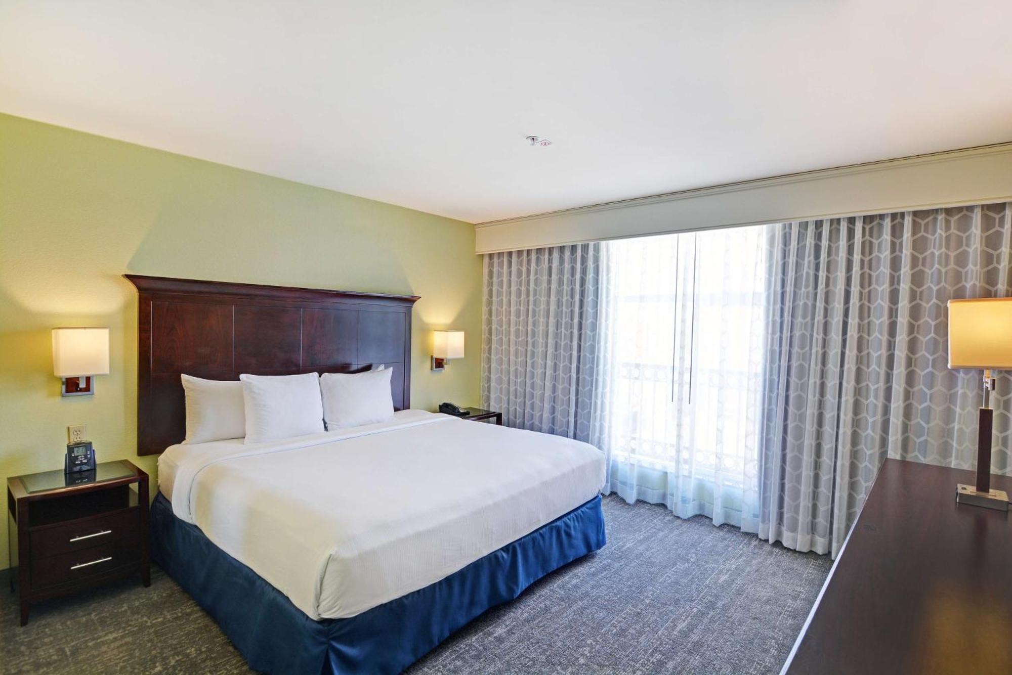 Embassy Suites Valencia Luaran gambar
